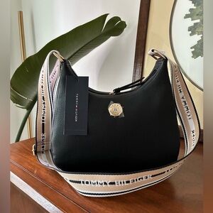 NWT Tommy Hilfiger Crossbody Shoulder Bag Black